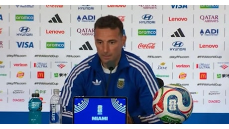 Scaloni e il rebus Messi-Lautaro-Alvarez: “Servono soluzioni, non è semplice trovare l’equilibrio”