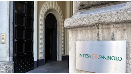 Opas Mps, Intesa Sanpaolo delibera l'aumento di capitale e il fronte anti-Lovaglio supera il 33%
