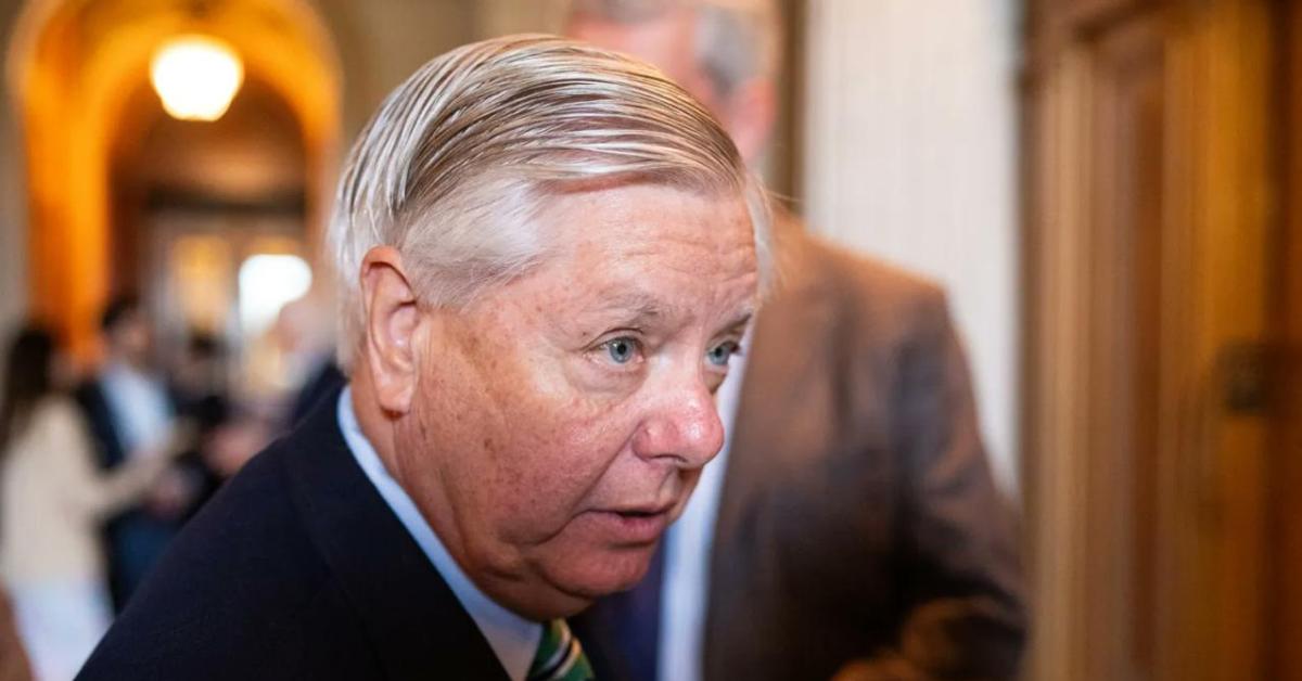 Addio a Lindsey Graham, morto a 71 anni per malattia improvvisa il senatore repubblicano filo-sionista fedele a Trump