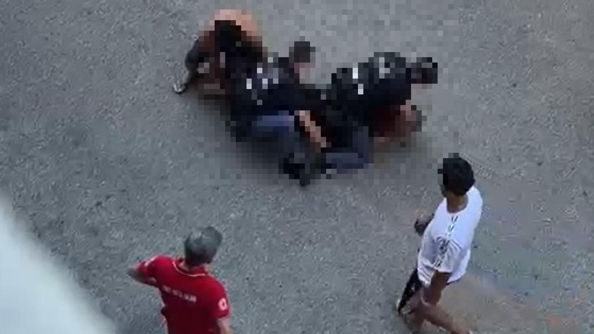 Bologna, 43enne muore durante un intervento della polizia. Le urla in un video: “Aiuto, basta”