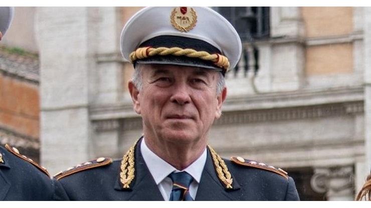 Cavalli in fuga alla parata, il comandante ai vigili: «Testa alta» - RaiNews