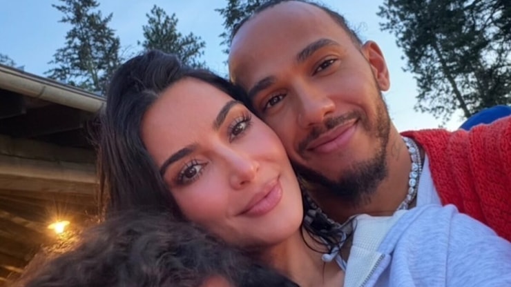 Kim Kardashian e Lewis Hamilton, vacanza in famiglia al lago: i teneri selfie - Amica.it