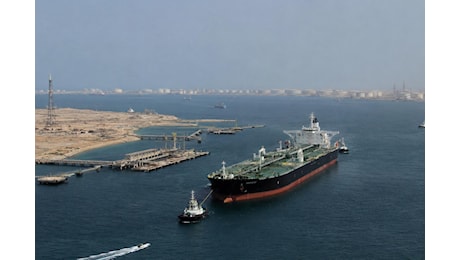 L'Iran chiude lo Stretto di Hormuz, Trump ordina nuovi raid: cresce la tensione nel Golfo · LaC News24