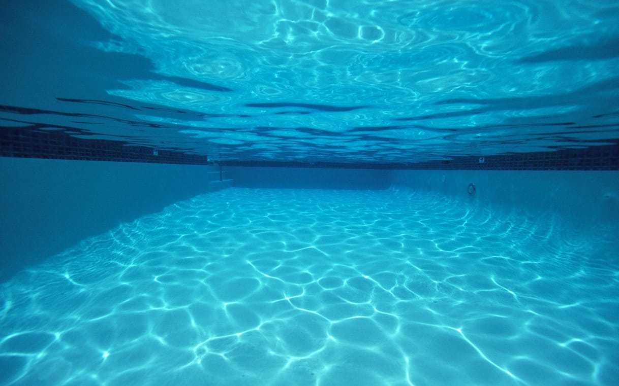 Piscine, la stretta sui bocchettoni: stop agli impianti fuori norma
