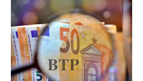 Rendimenti dei titoli di Stato in rialzo, spread Btp-Bund in lieve calo