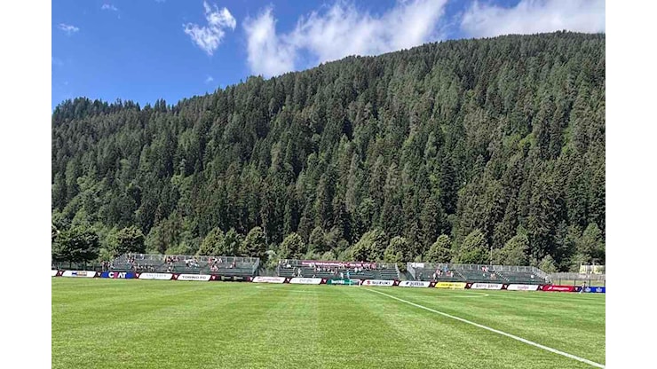 Pinzolo, l’allenamento mattutino: tattica sul campo principale - Toro.it
