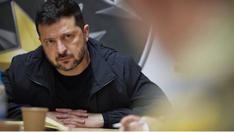 Ucraina, scontro aperto tra Trump e Zelensky: «Non vuole la pace» contro «Ci spinge alla capitolazione»