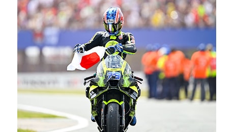 MotoGP Assen: Ogura vince e Aprilia firma la tripletta