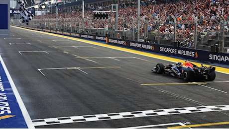 GP Singapore, Ferrari all'attacco di Verstappen: sfida al via