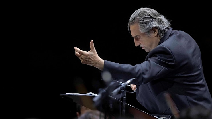 Riccardo Muti: “La musica sacra infonde la speranza per un futuro di pace” - la Repubblica