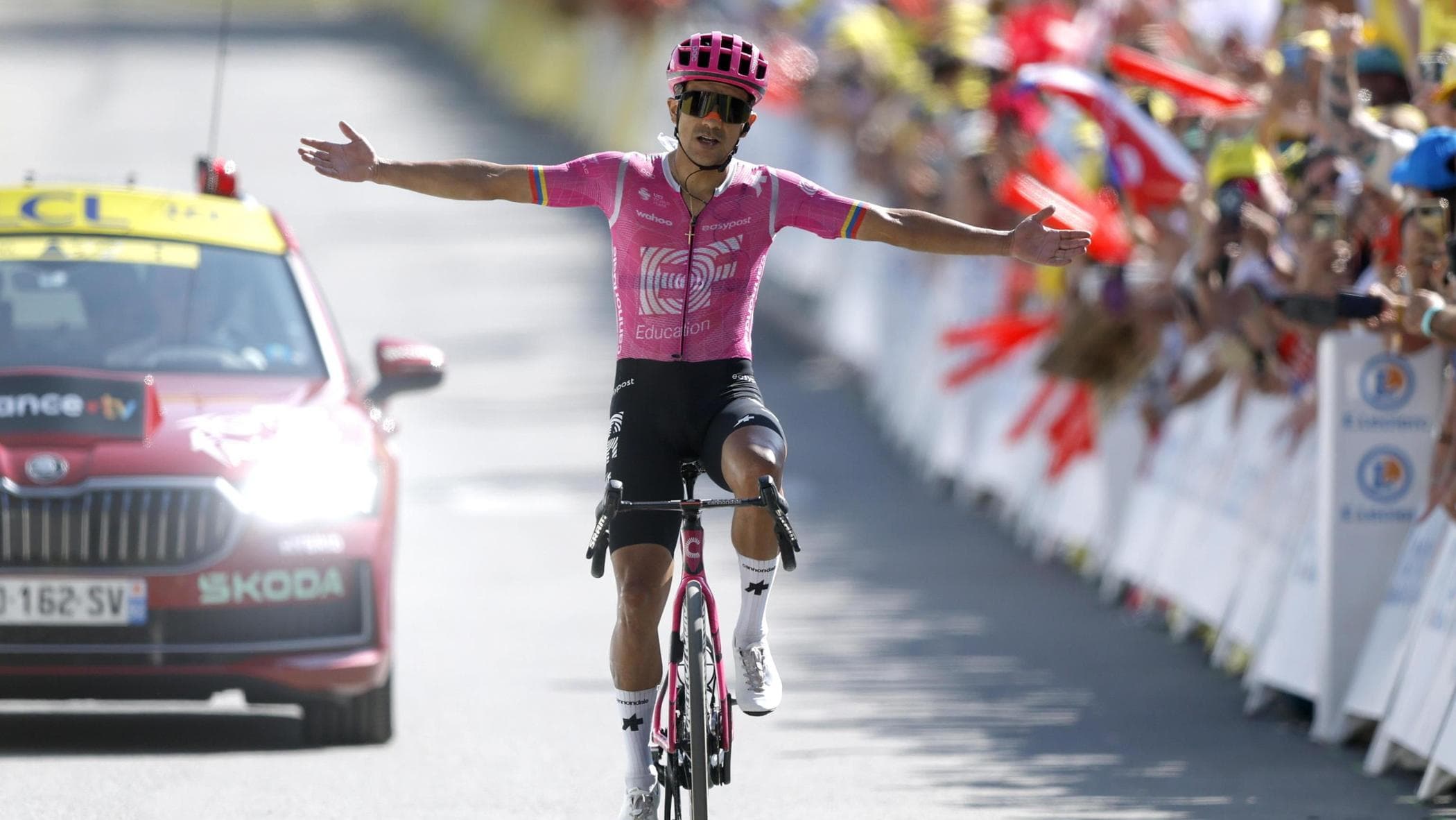 Carapaz vince a Orcières-Merlette, Pogacar gestisce alla vigilia della doppia Alpe d’Huez