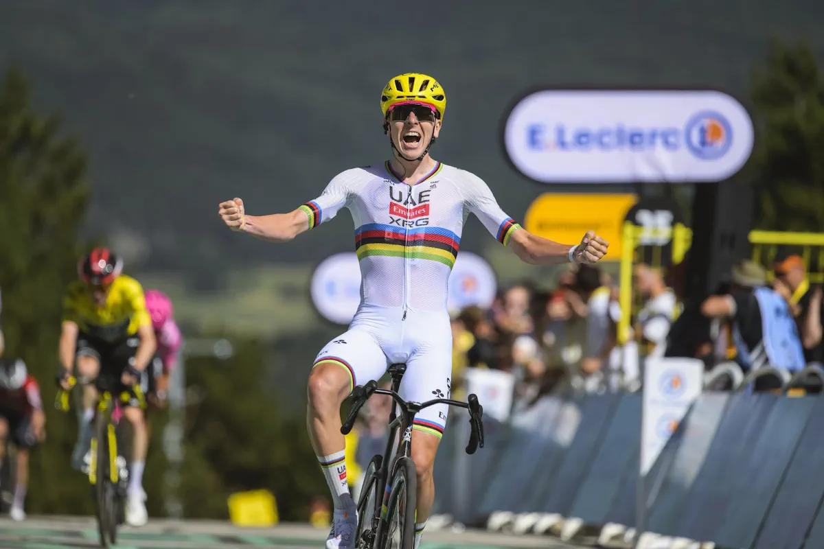 Tour de France 2026, Tadej Pogačar festeggia il successo: “Se possiamo vincere dobbiamo cogliere la possibilità. L'ennesima volta in Maglia Gialla, ma resta sempre speciale”