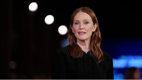 Festa del Cinema di Roma, l'ottava serata premia Benedetta Porcaroli tra pioggia e piume