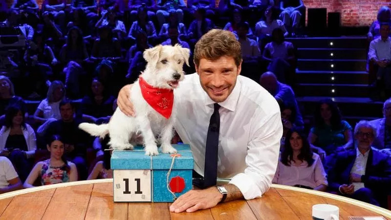 Affari Tuoi, ultima puntata: Stefano De Martino in lacrime ricordando il padre Ha vegliato su di me