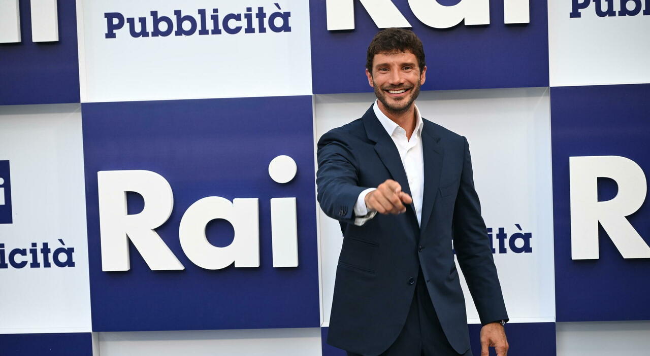 Sanremo, la rivoluzione di De Martino prende forma: meno Big, giovani promossi e i primi nomi da Emma a Tony Pitony