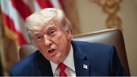 La Casa Bianca sdrammatizza sui lividi di Trump, ma la bilancia impone una dieta al presidente rieletto