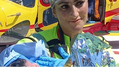 Gallura, parto sull'elicottero del 118: la piccola Larissa è nata prima del decollo