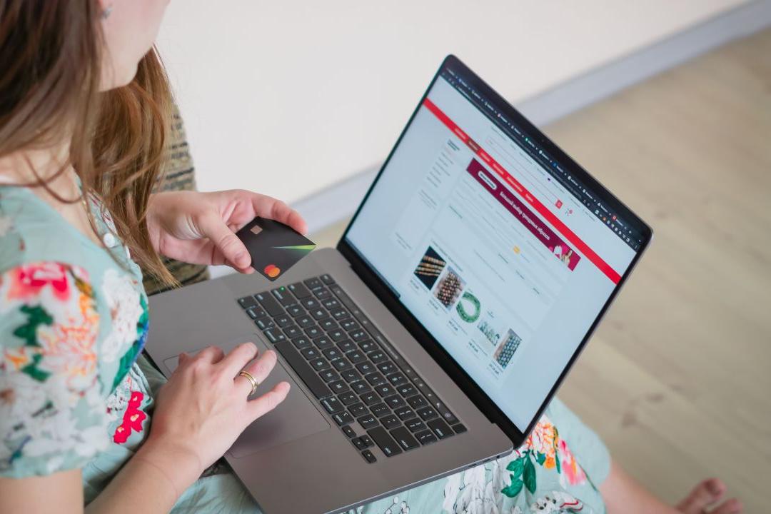 Multa Ue a AliExpress da 550 milioni, violata la legge europea sui servizi digitali · LaC News24