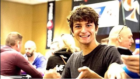 Residenza fittizia a Malta, il campione di poker Camosci denunciato