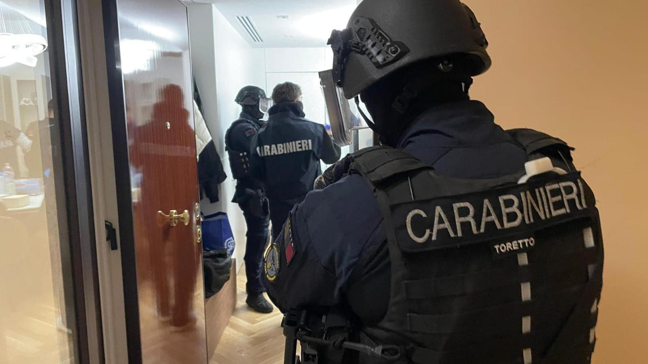 Blitz contro i fedelissimi dei Senese, colpo al narcotraffico, killer e coca. “Noi siamo pericolosi”